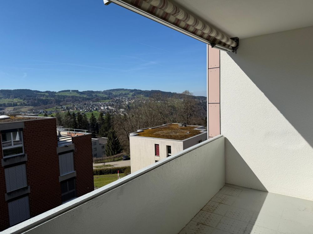 Erstbezug nach hochwertiger Totalsanierung – Wohnen mit Stil an bester Lage in St. Gallen -  Bild 10