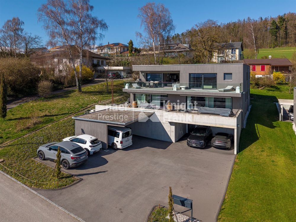Magnifique appartement attique de 4.5 pièces avec vue imprenable sur le lac de Morat à vendre à Lugnorre -  Bild 2