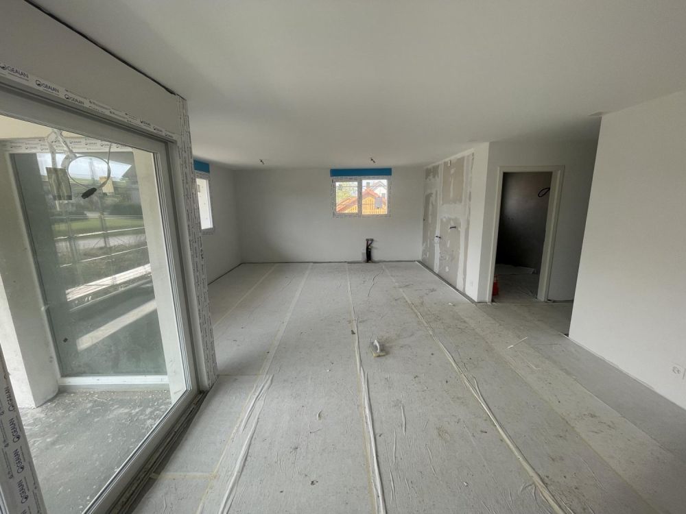 Neubau: 3.5 Zimmer in 5 Minuten von der Sarraz -  Bild 3