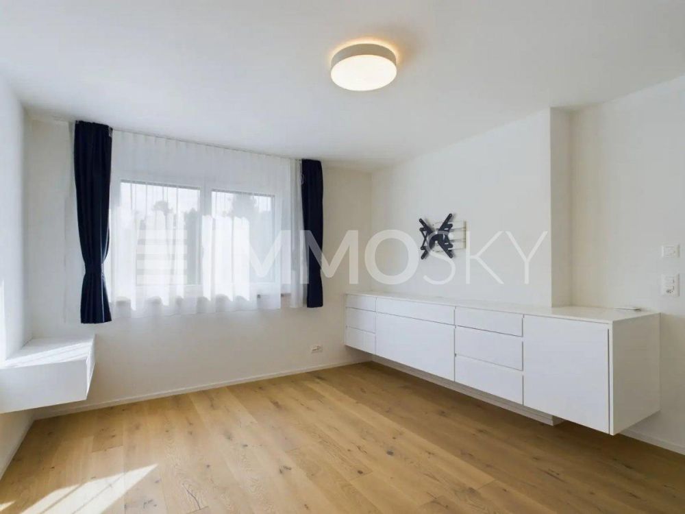 Nur 5min von Sargans entfernt – durchdacht geplant, hochwertig gebaut - Stylishes Schlafzimmer