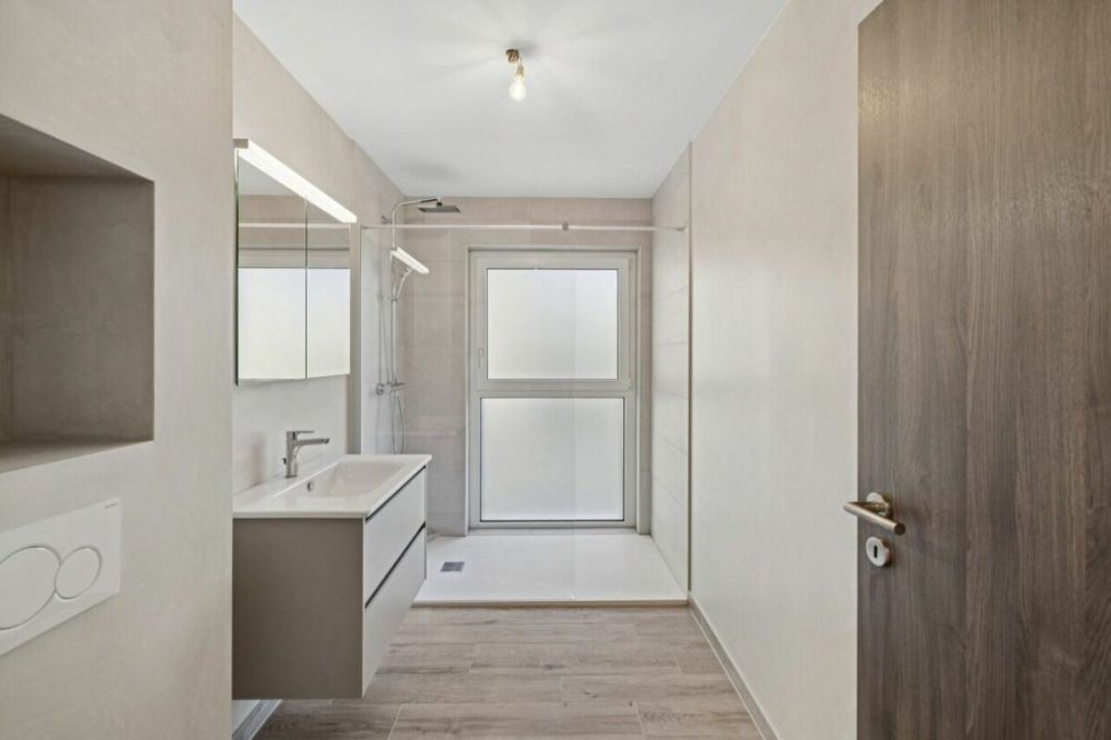 Appartement neuf de 2.5 pièces avec de magnifiques extérieurs -  Bild 7