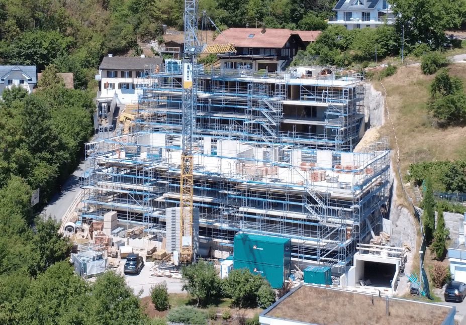 Luxuriöse 4.5-Zimmer Wohnung im Erdgeschoss mit 139 m² Wohnfläche und 60 m² Terrasse -  Bild 12