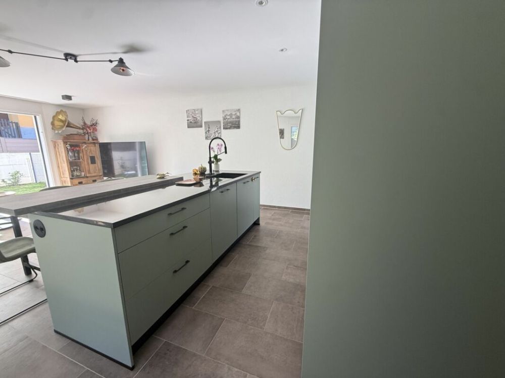 Tres belle affaire Superbe Villa comme neuve qui se distingue par son élégance, son confort et la qualité de son environnement, trés calme -  Bild 9