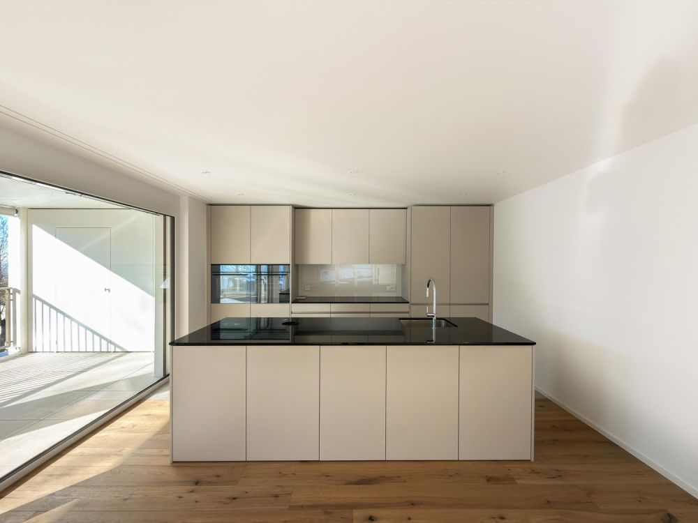 Collina - Letzte Wohnung - Hochwertige 4½-Zimmer-Wohnung mit Terrasse - Küche