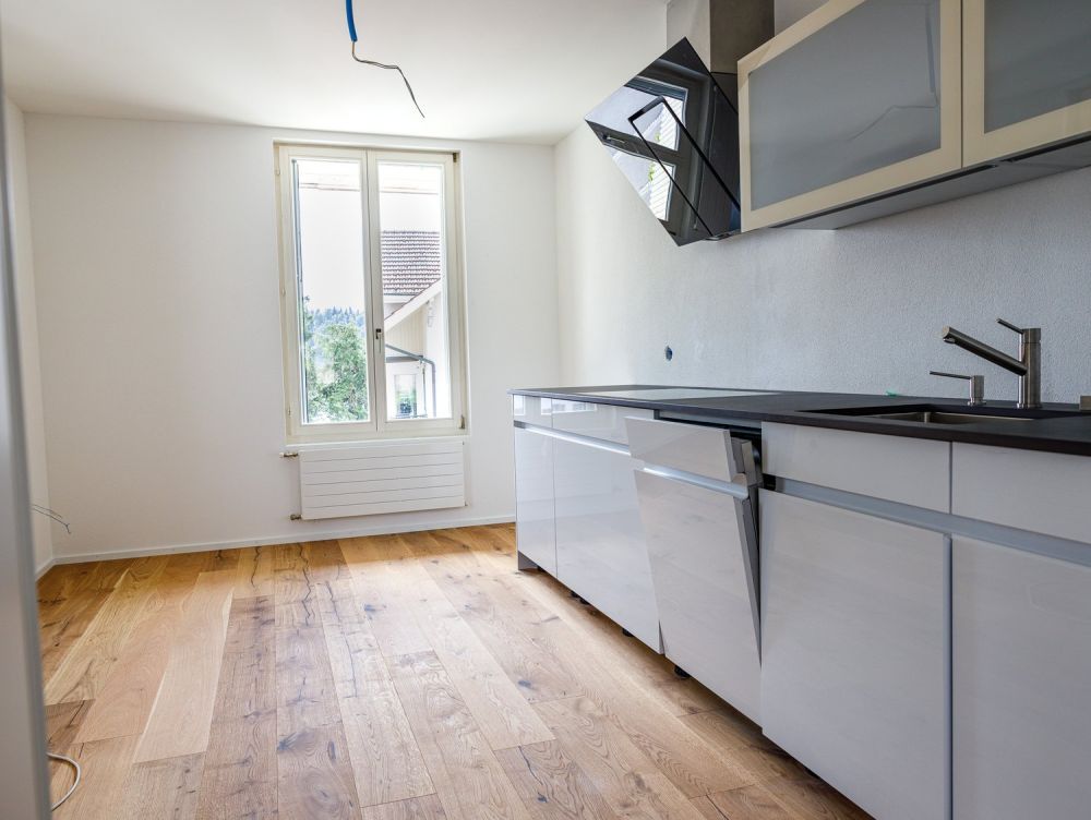 Erstvermietung nach Totalsanierung – Helle 3-Zimmer-Wohnung im Obergeschoss -  Bild 2
