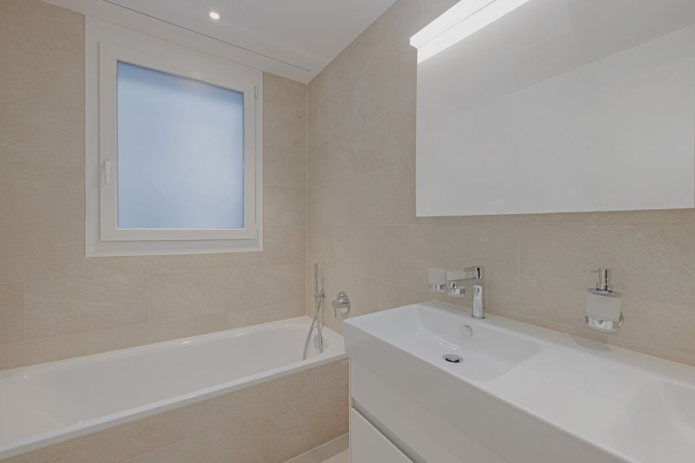 Neubauprojekt Gassu  hochwertige Eigentumswohnungen in Domat/Ems, sofort bezugsbereit - Bad