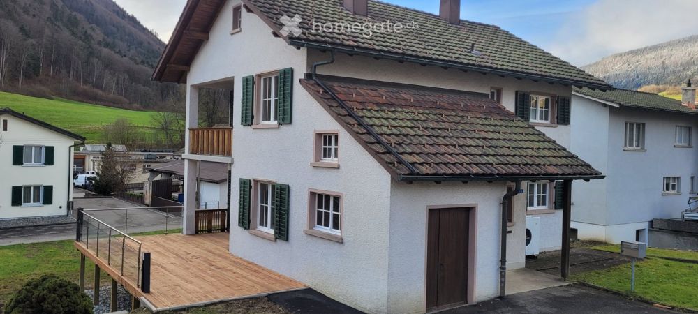 Kernsaniertes Einfamilienhaus, viel Umschwung - Bild 1