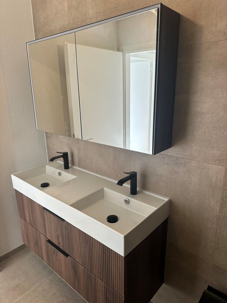 Appartement neuf - 2ème salle de bains