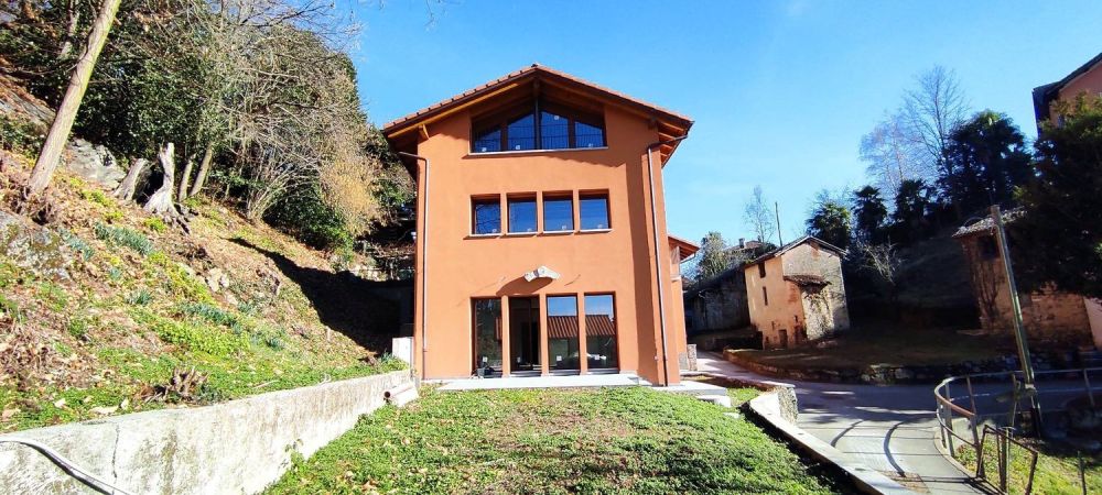 Immersa nella natura, spaziosa casa nel Malcantone con vista sul M. Rosa -  Bild 1