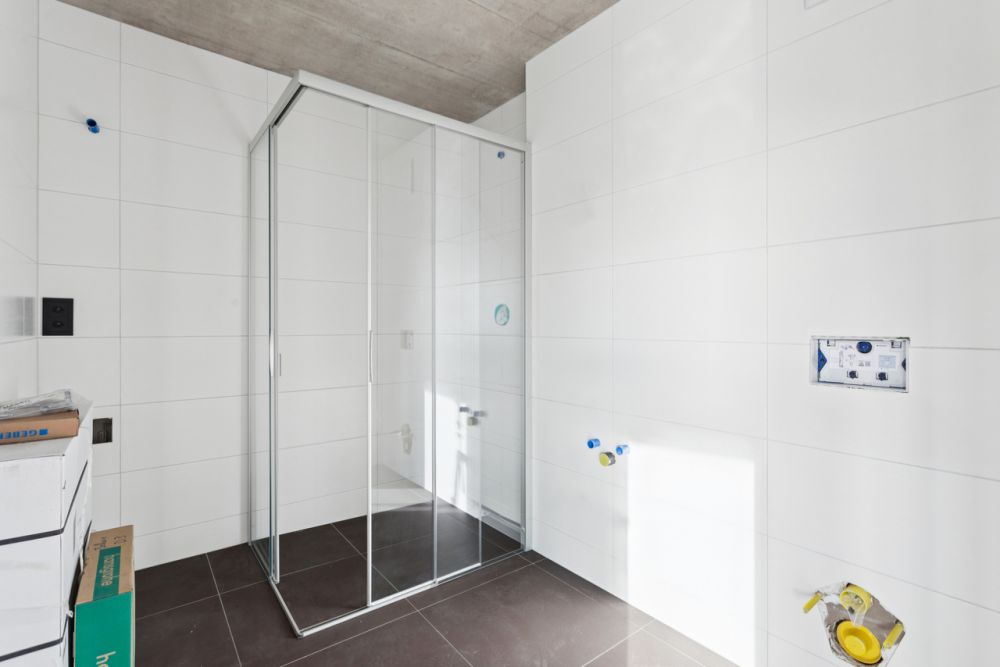 EXCLUSIVITE ! Magnifique appartement neuf de 3.5 pces à Belfaux - Salle de douche / Duschraum / Shower room