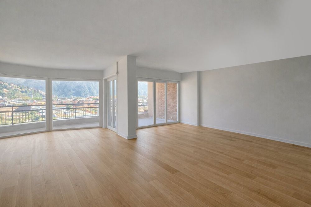 STUPENDO 4.5 LOCALI IN ZONA CENTRALE VISTA LAGO A LUGANO -  Bild 1