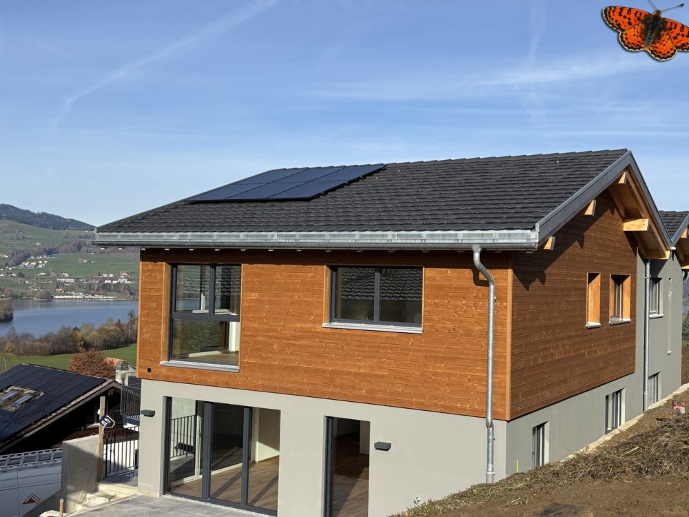 MAGNIFIQUE VILLA AVEC VUE LAC DISPONIBLE DE SUITE - Bild 1