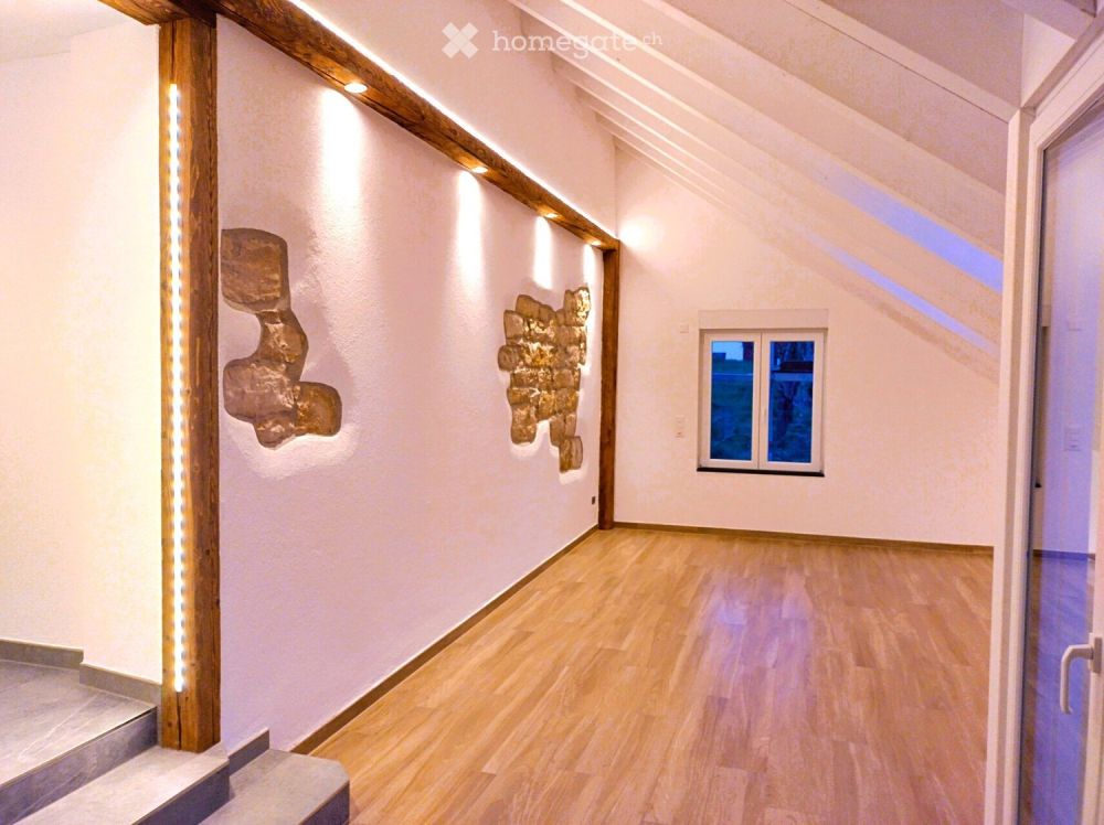 Frisch sarnierte 3.5-Zi-Wohnung mit Balkon -  Bild 2