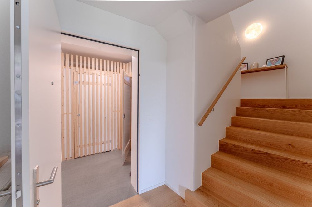 Exklusive 4½ Zimmer-Minergie-Maisonette-Wohnung an familienfreundlicher Lage mit gemütlichem Garten -  Bild 13
