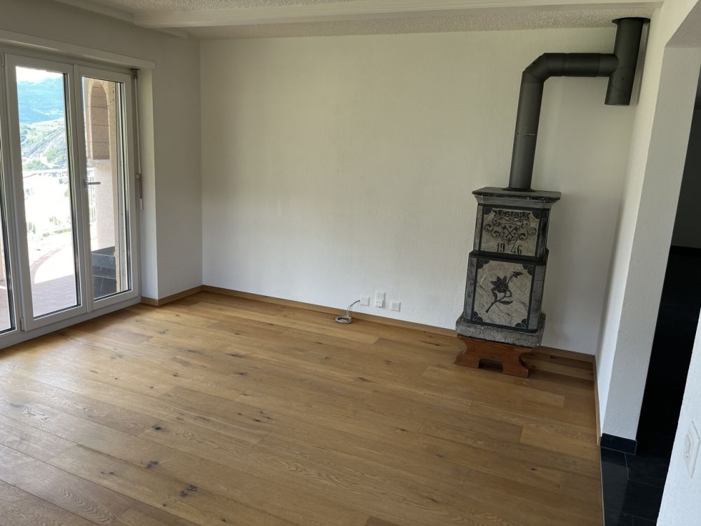 Villa mit  Einlegerwohnung in Leuk-Stadt - Esszimmer 1. OG