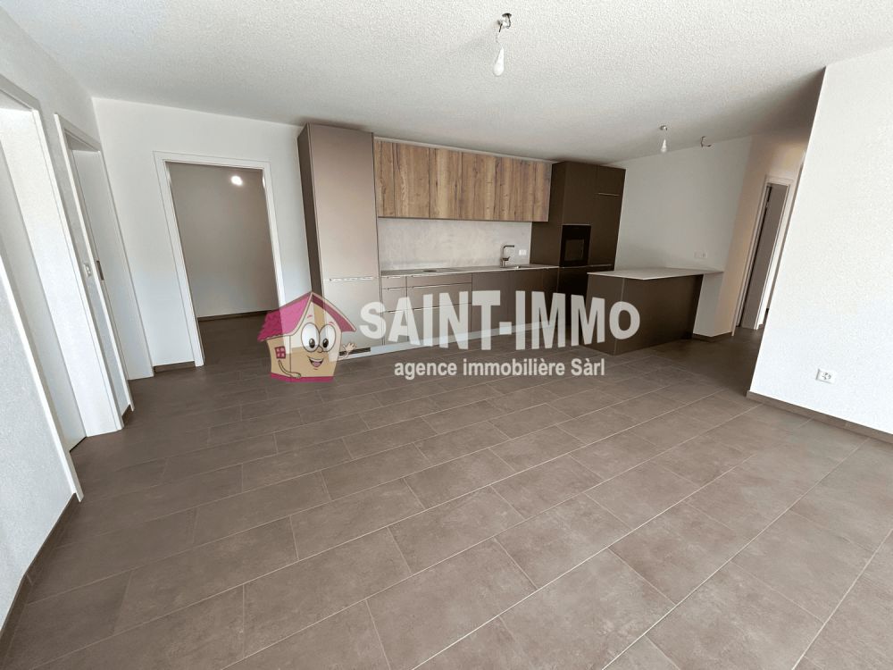 Neue 4.5-Zimmer-Wohnung (104 m2) mit Terrasse / Garten und überdachtem Autoabstellplatz -  Bild 12