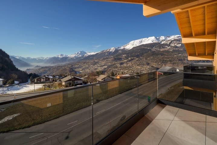 Chalet moderne à Crans-Montana avec vue imprenable -  Bild 3
