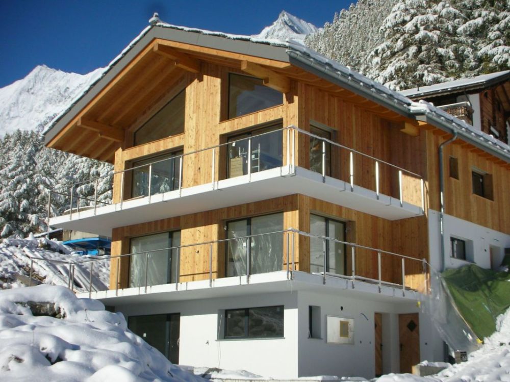 Alpji neue 2.5 Zimmerwohnung in einem der ältesten Weiler Hohnegg oberhalb Saas-Fee. Sportlicher Zugang vom Dorfzentrum, der Lomatte oder Wildi. Mit dem E-bike ganzjährig erreichbar. -  Bild 11