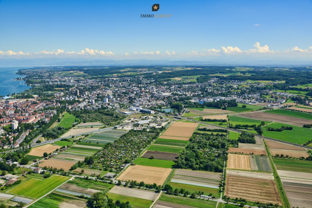 Charmantes Mehrfamilienhaus mit vielseitigem Neubaupotenzial. - Mehrfamilienhaus mit Neubaupotential.