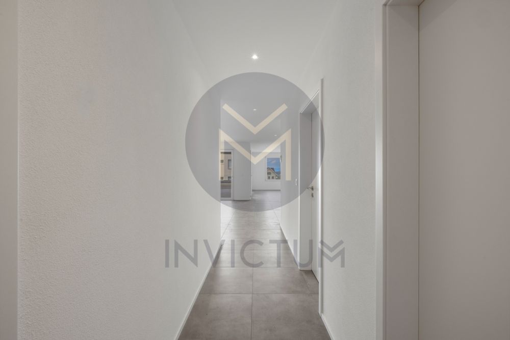 Superbe 4.5 pièces de 138 m² avec spacieuse loggia sur les hauteurs - Hall d'entrée