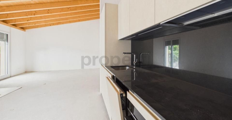 Immeuble entièrement rénové, agencement fonctionnel et haute efficacité énergétique ! - Appartement 2.5 pièces - image - 4