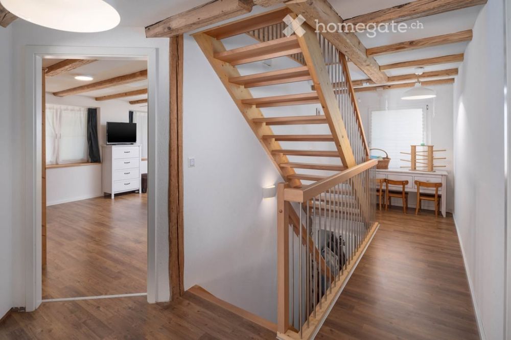 Wohnen und arbeiten im freistehenden 6.5-Zimmer-Einfamilienhaus -  Bild 12
