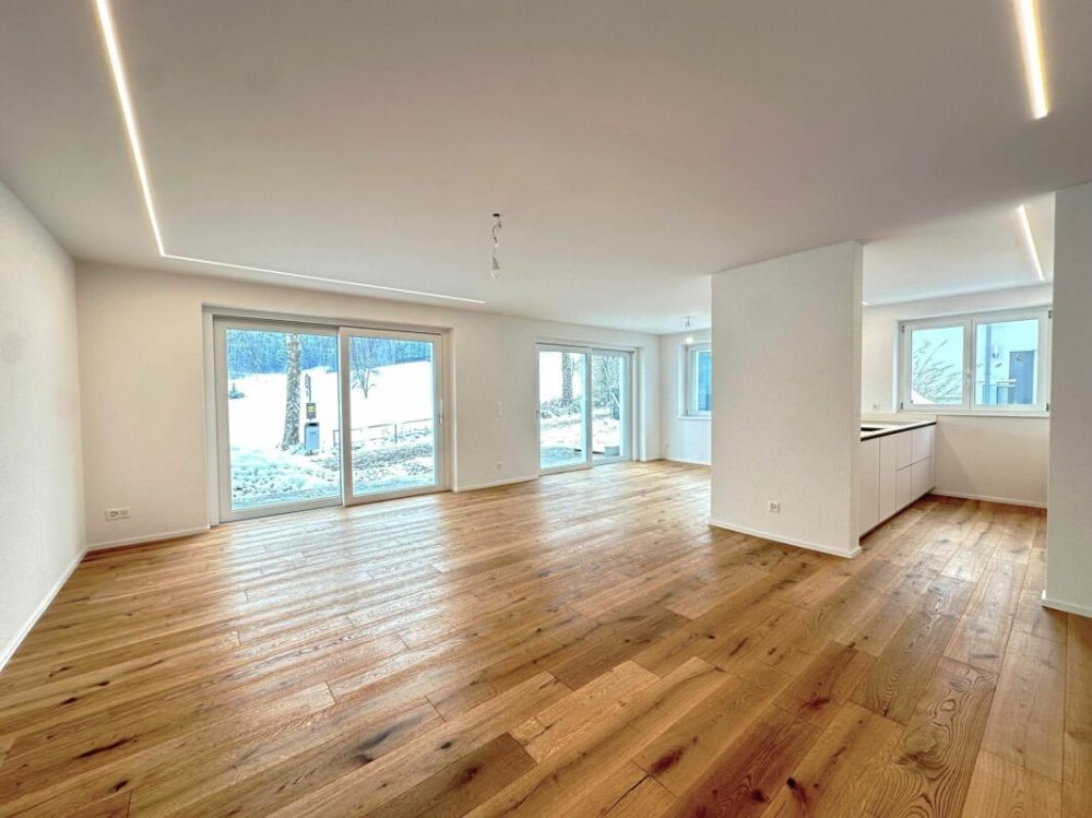 Drei 5.5 Zimmer Wohnhaus - charmant, naturnah, individuell - Bild 4