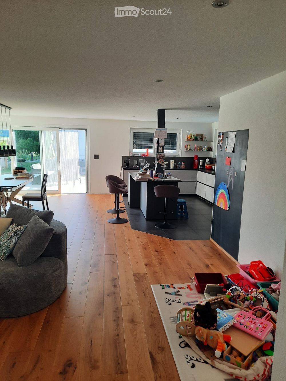 Einzelne neue Villa mit 7,5 Zimmern in Lajoux – Moderner Komfort und friedliche Umgebung -  Bild 10
