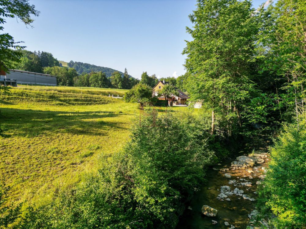 Une dernière villa disponible - Promotion achevée - Emplacement du projet au bord de la Serbache