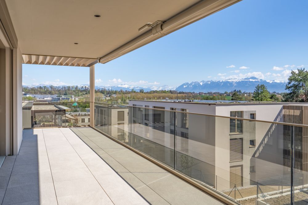 Splendide 4,5 pièces avec spacieux balcon au dernier étage -  Bild 1