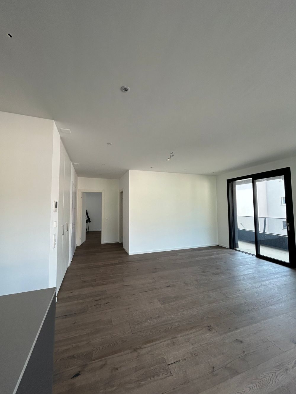 CANOBBIO - MODERNES 2.5-ZIMMER-WOHNUNG ZUM VERKAUF -  Bild 2