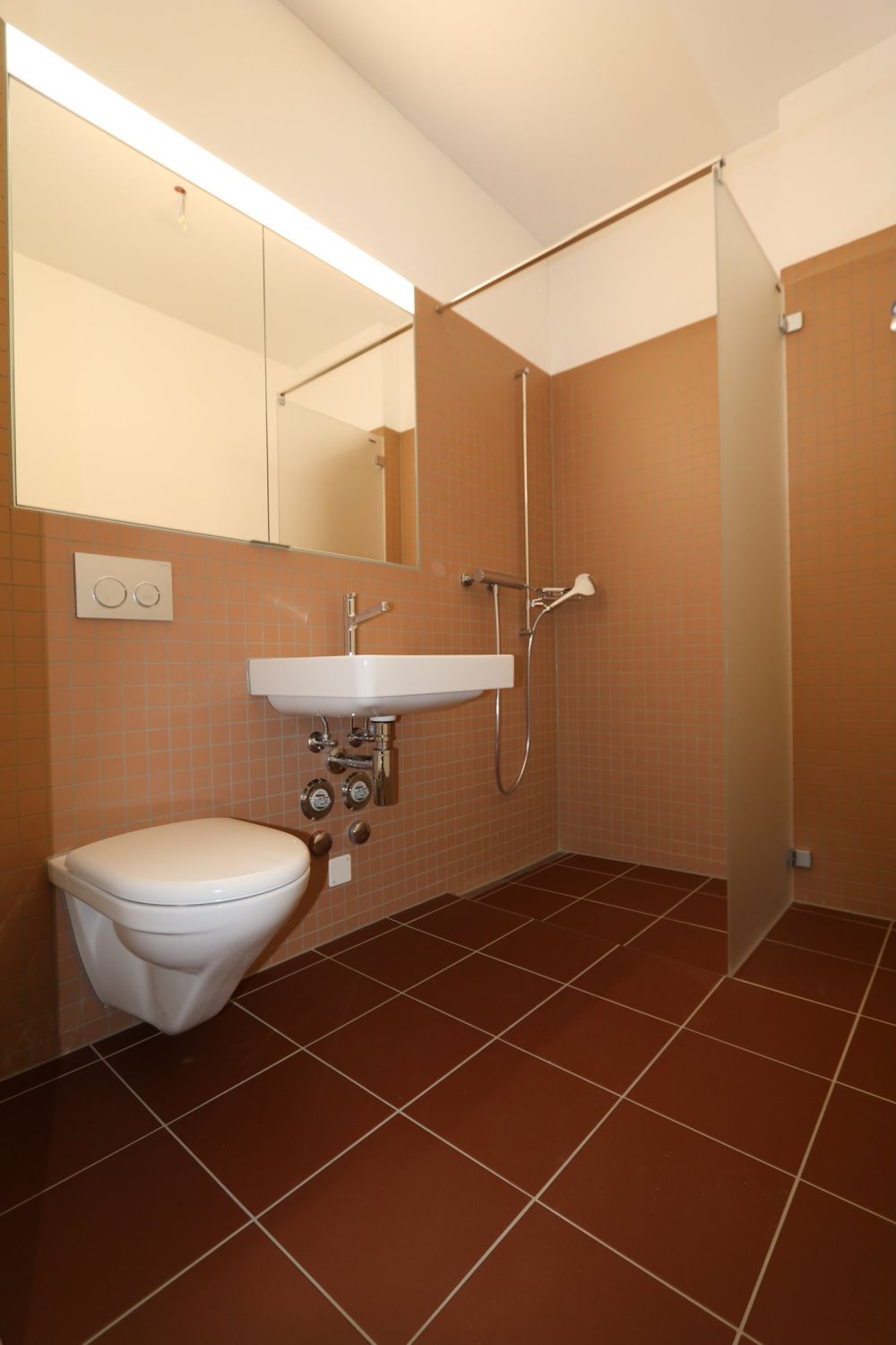 Moderne Studio-Wohnung mit Balkon in Brugg - Bild 4