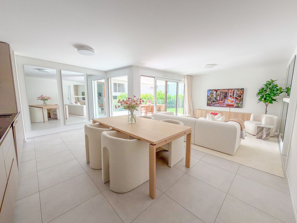 Wohnung mit 2.5 Zimmern im Erdgeschoss, großer Garten und Terrasse - Séjour