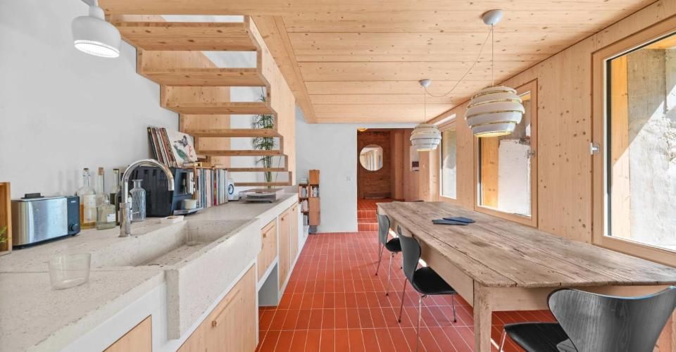 Un chalet d'exception entre plaine et montagne, au coeur de la commune - Maison 4.5 pièces - image - 2