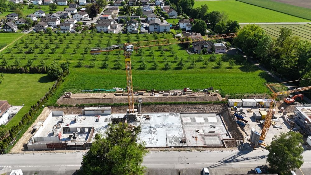 4.5 Z.-Wohnung OG, 125m2 Netto Wohnfläche, 23.5m2 gedeckter Sitzplatz - Foto