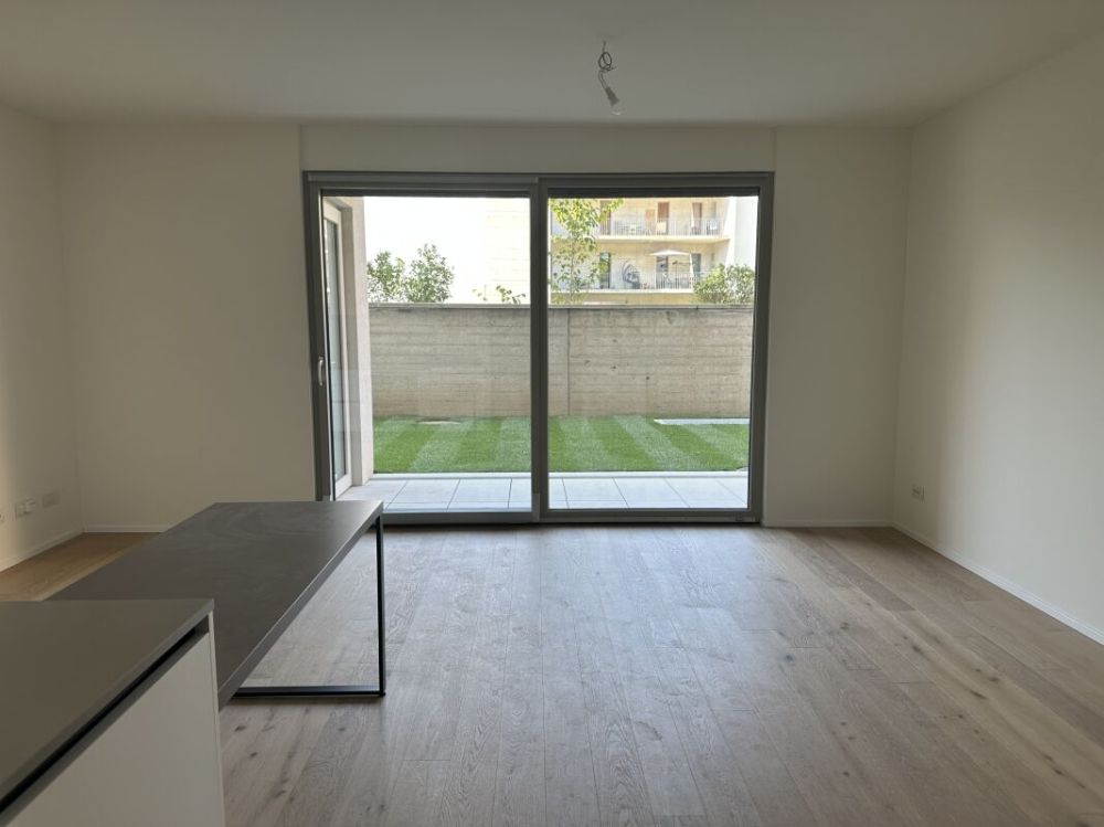Modernes Zweizimmerapartment mit großem Garten -  Bild 1