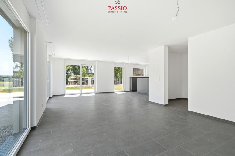 Exklusives 6.5-Zimmer-Doppeleinfamilienhaus mit grosszügigem Garten -  Bild 5