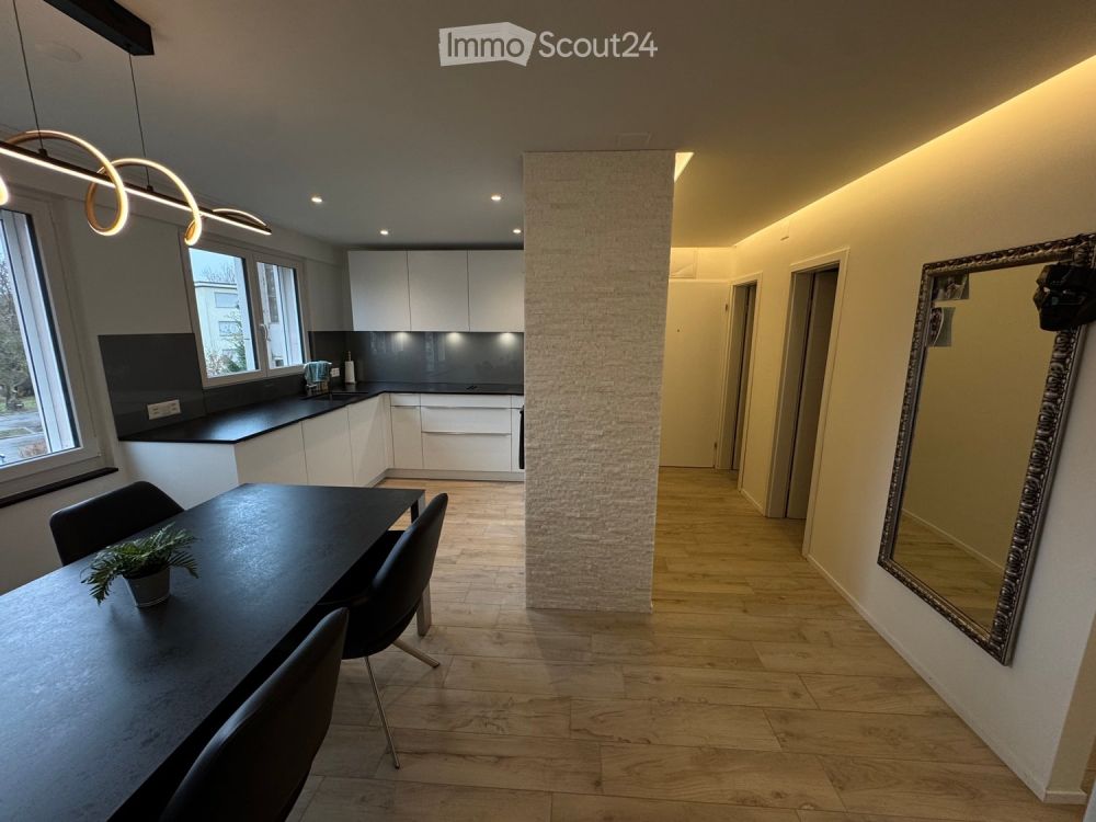 Kernsanierte 3.5-Zimmer-Wohnung mit Panoramablick -  Bild 1