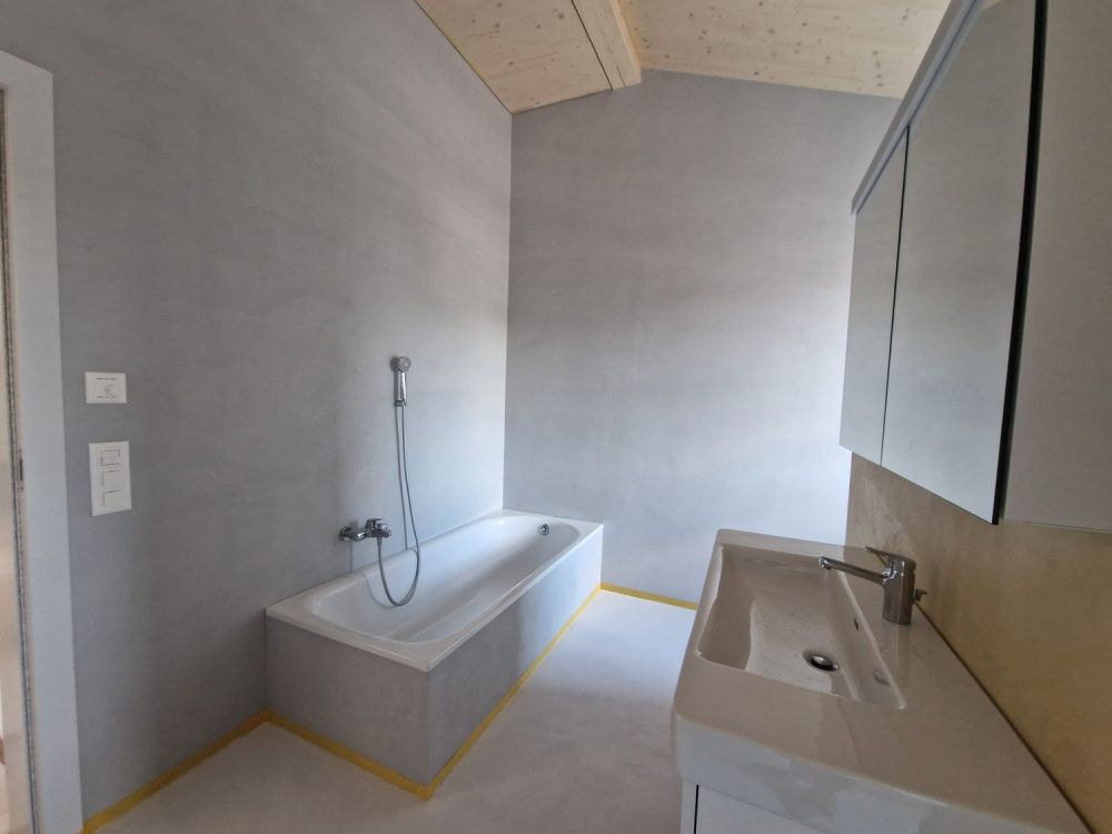 Neubezug – Exklusive 4½-Zimmer-Maisonettewohnung im Zweifamilienhaus -  Bild 7