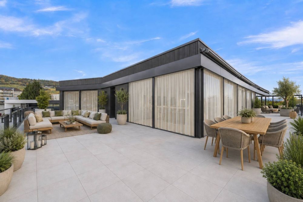 Superbe Attikawohnung mit 5,5 Zimmern und Blick auf den See. Dachterrasse mit Südausrichtung. -  Bild 1