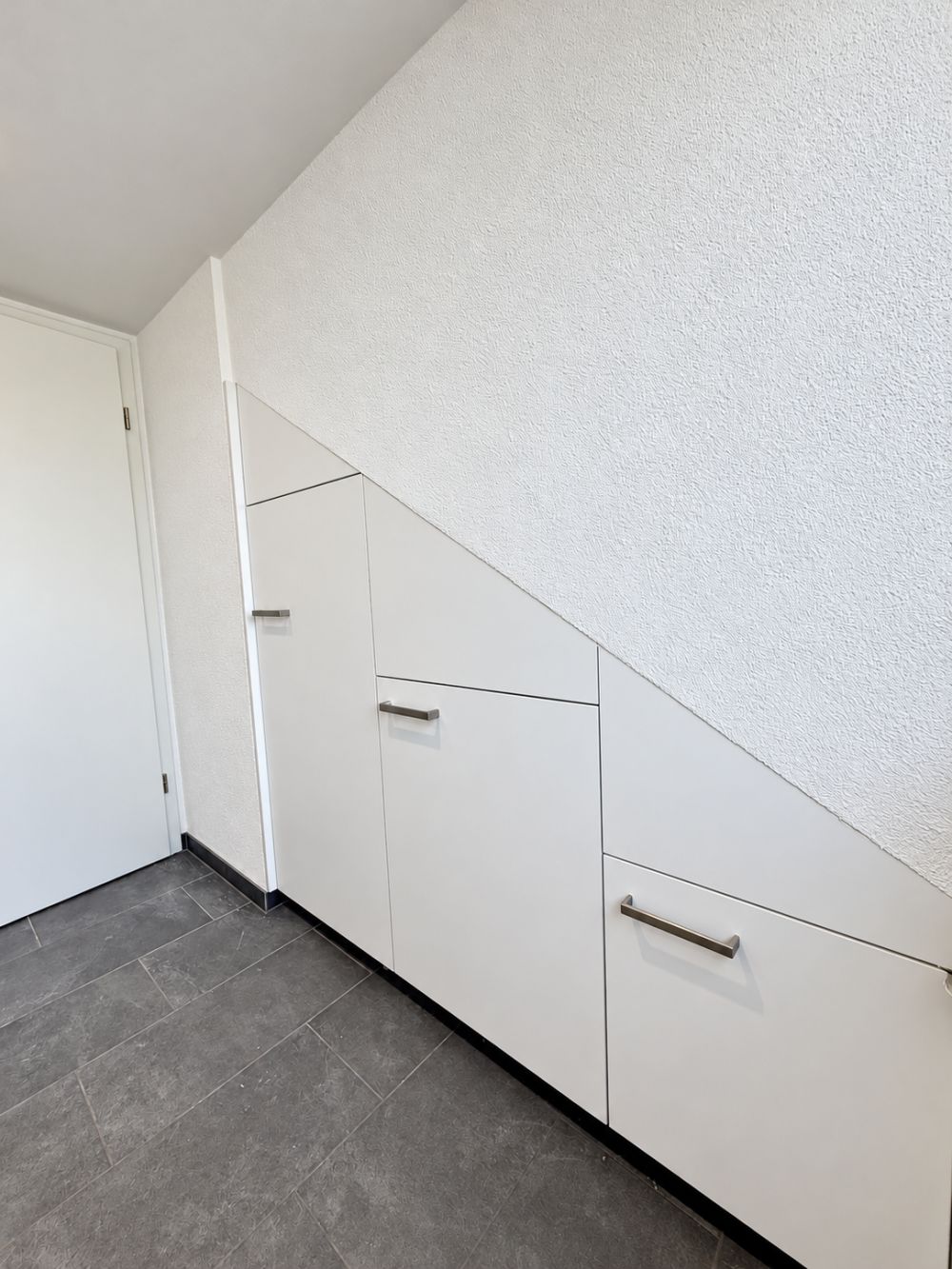 Stilvoll renovierte 2.5-Zimmerwohnung im Dachgeschoss als Erstbezug -  Bild 7