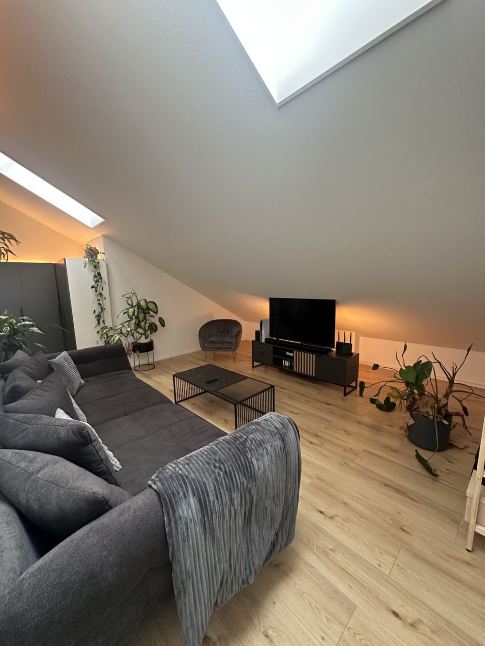 Moderne 2.5 Zimmer Dachwohnung mit Galerie -  Bild 6