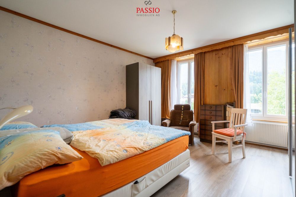 Vielseitiges 11,5-Zimmer Haus mit Nebengebäude und Ausbaupotenzial - Bild 13