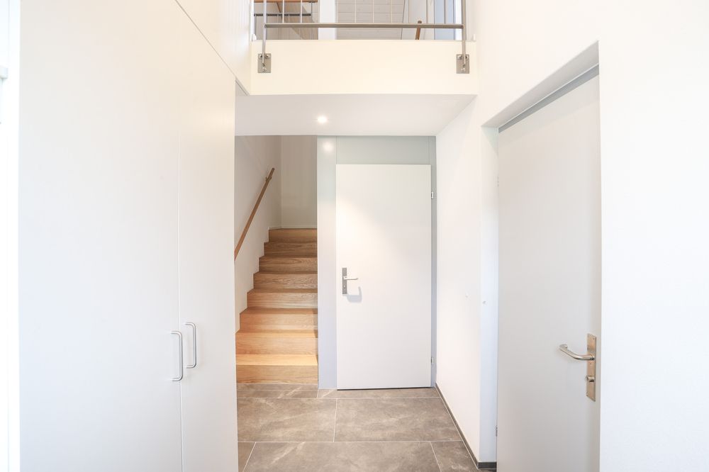 Moderner Neubau inmitten der Appenzeller Hügellandschaft - Eingangsbereich