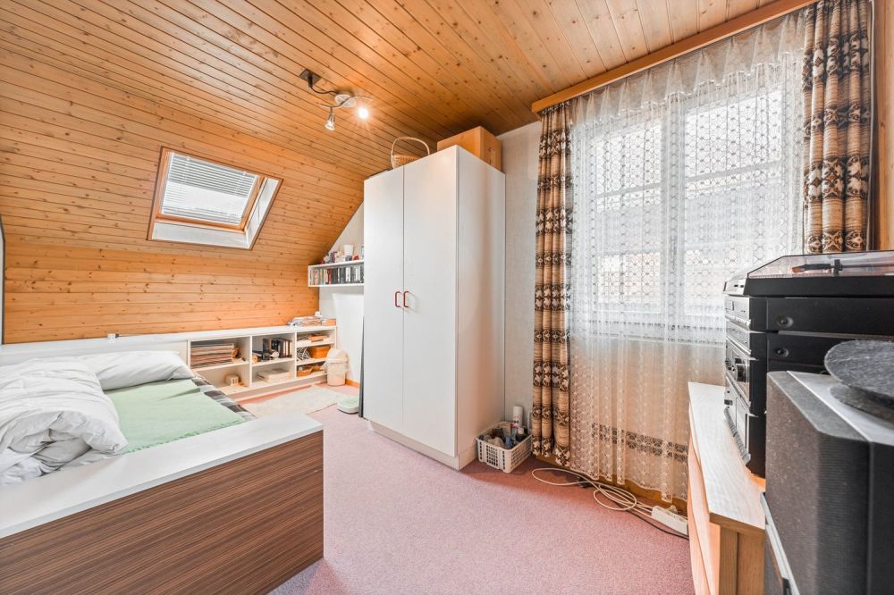 Haus mit Werkstatt und Einlegerwohnung -  Bild 8