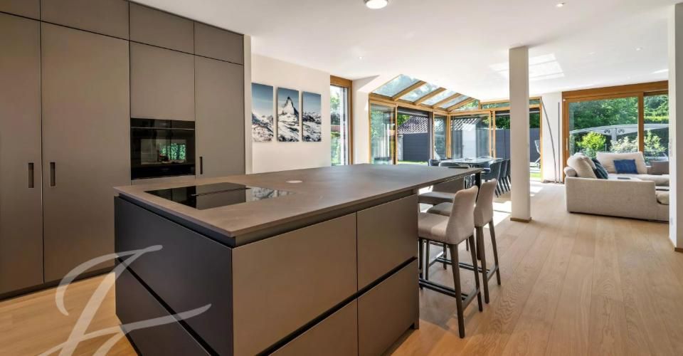 Une signature contemporaine au coeur de la rive gauche genevoise - Maison 8 pièces - image - 3