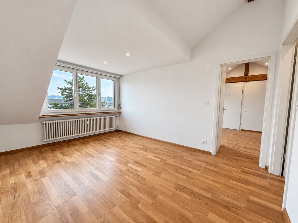 Stilvoll renovierte 2.5-Zimmerwohnung im Dachgeschoss als Erstbezug -  Bild 13