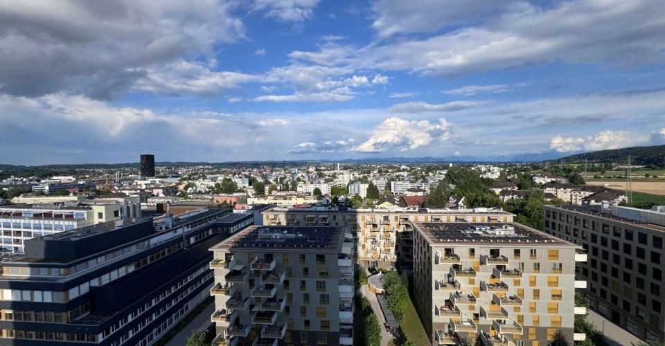Wohnen auf Top-Niveau: Luxus im 13. Stock - Appartement 2.5 pièces - image - 9