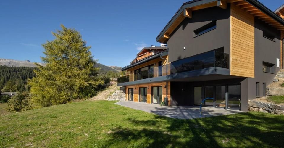 Chalet d'exception 5.5 pièces à Crans-Montana ? Vue imprenable et jacu - Chalet 5.5 pièces - image - 2