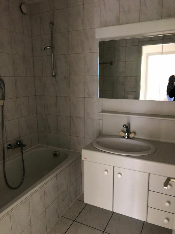 Espace et confort au 1er étage à Villaraboud - Bild 7